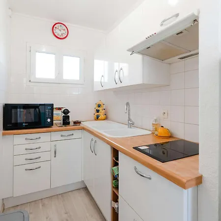 T2 Climatise Avec Wifi, Proche Plage, Parking Prive, Renove 2023, Terrasse, Animaux Non Admis - Fr-1-409-225 Narbonne