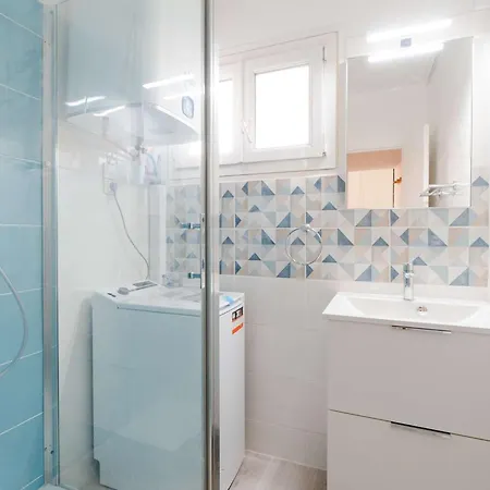 T2 Climatise Avec Wifi, Proche Plage, Parking Prive, Renove 2023, Terrasse, Animaux Non Admis 나르본