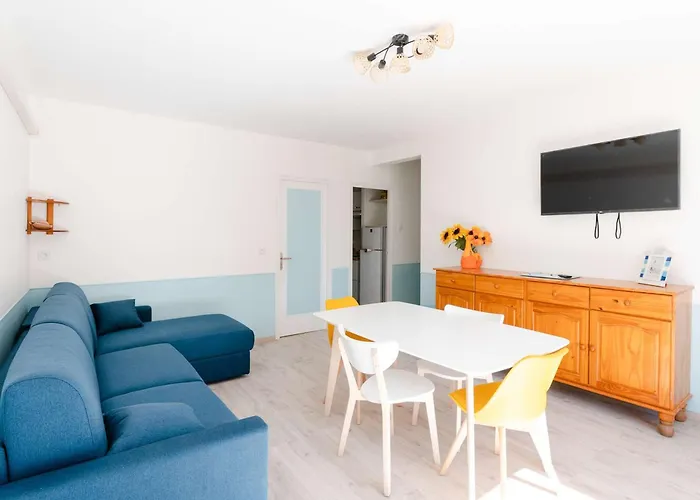 T2 Climatise Avec Wifi, Proche Plage, Parking Prive, Renove 2023, Terrasse, Animaux Non Admis - Fr-1-409-225 Apartman